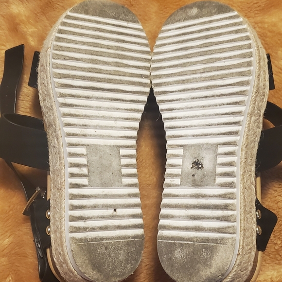 Platforms Sandals - Picture 2 of 4